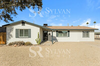 Building Photo - 2364 E Marmora St