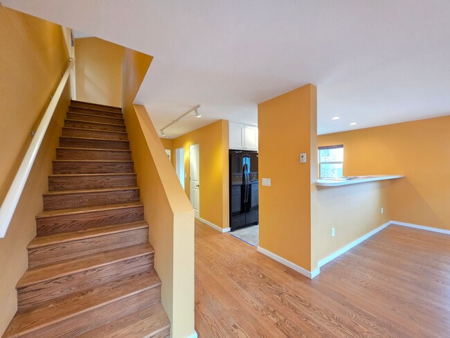 Building Photo - 2180 W Alameda St