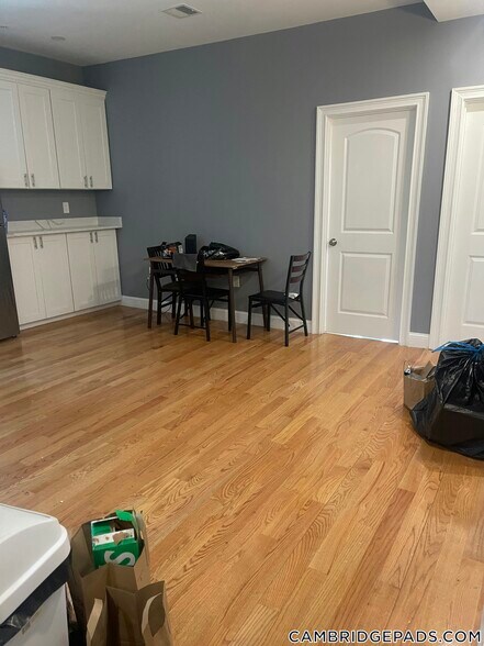 Building Photo - 339 Cambridge St