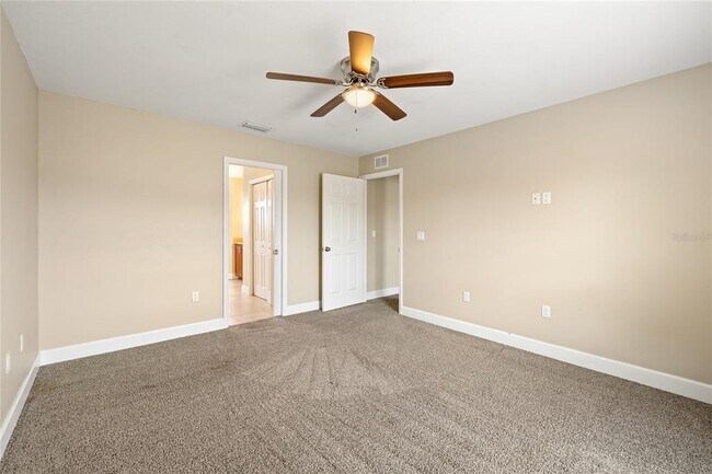Building Photo - 1469 Salisbury Dr