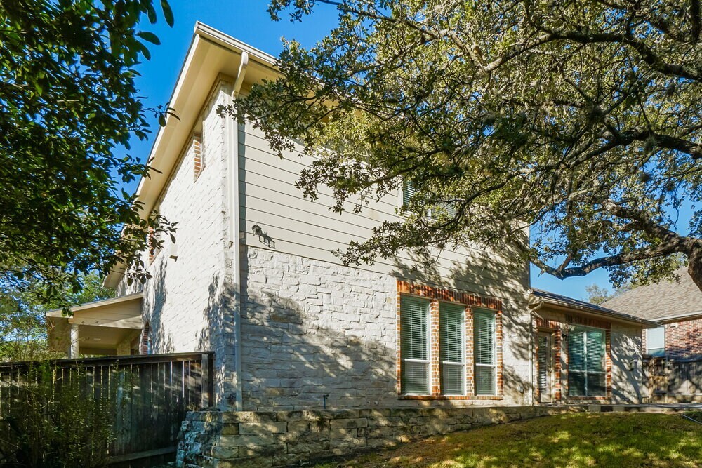 Building Photo - 18602 Cross Timber
