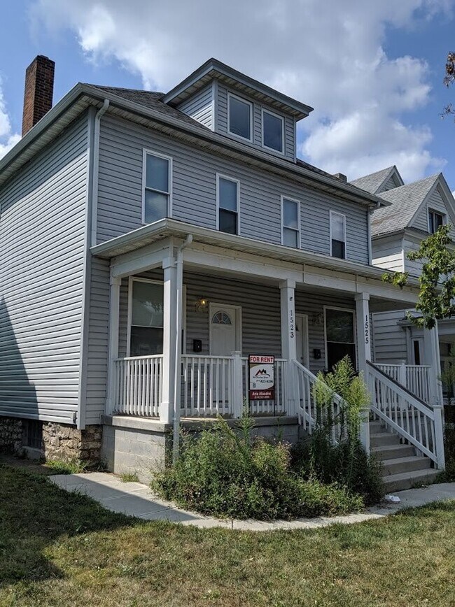 Primary Photo - 1523-1525-1525 Summit St