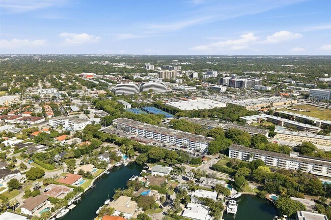 Building Photo - 1800 Sans Souci Blvd