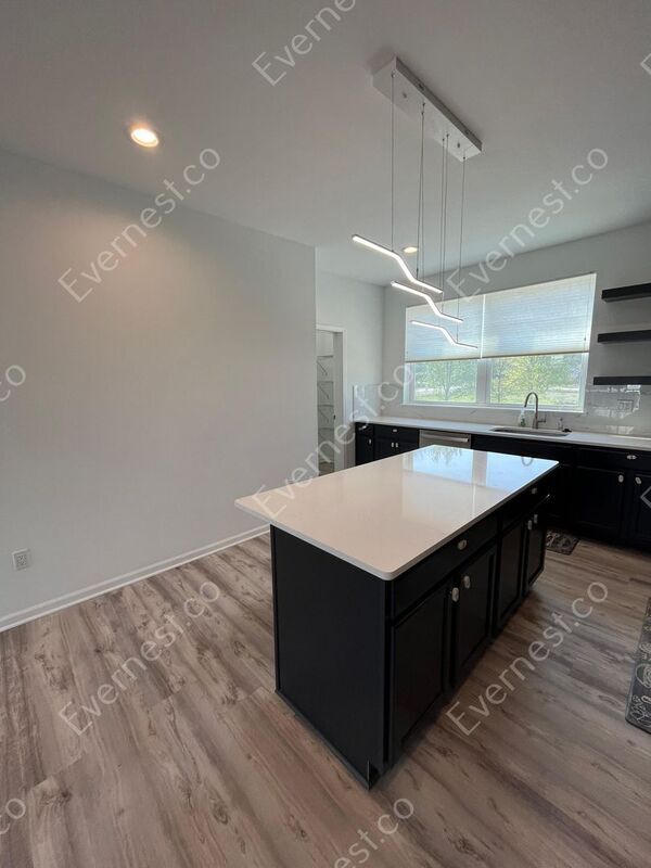 Building Photo - 3977 Trailway Commons Cir