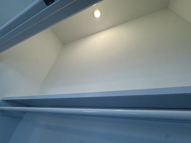 Building Photo - 89 Fishburne St