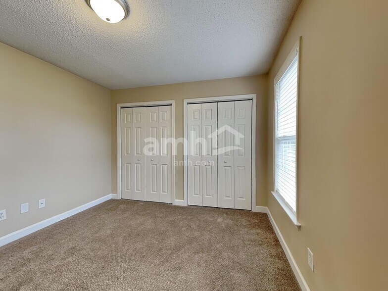 Building Photo - 401 Tar Heel Ln