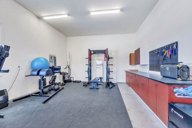 Building Photo - 2872 N Sorrel Dr