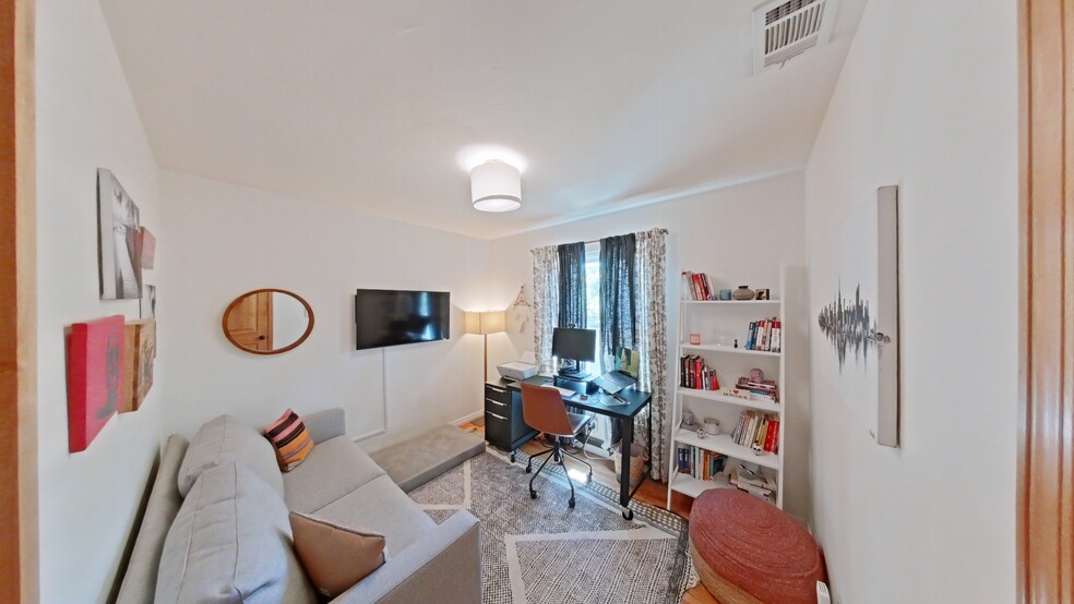 Third bedroom/office - 1720 1/2 Calle Poniente