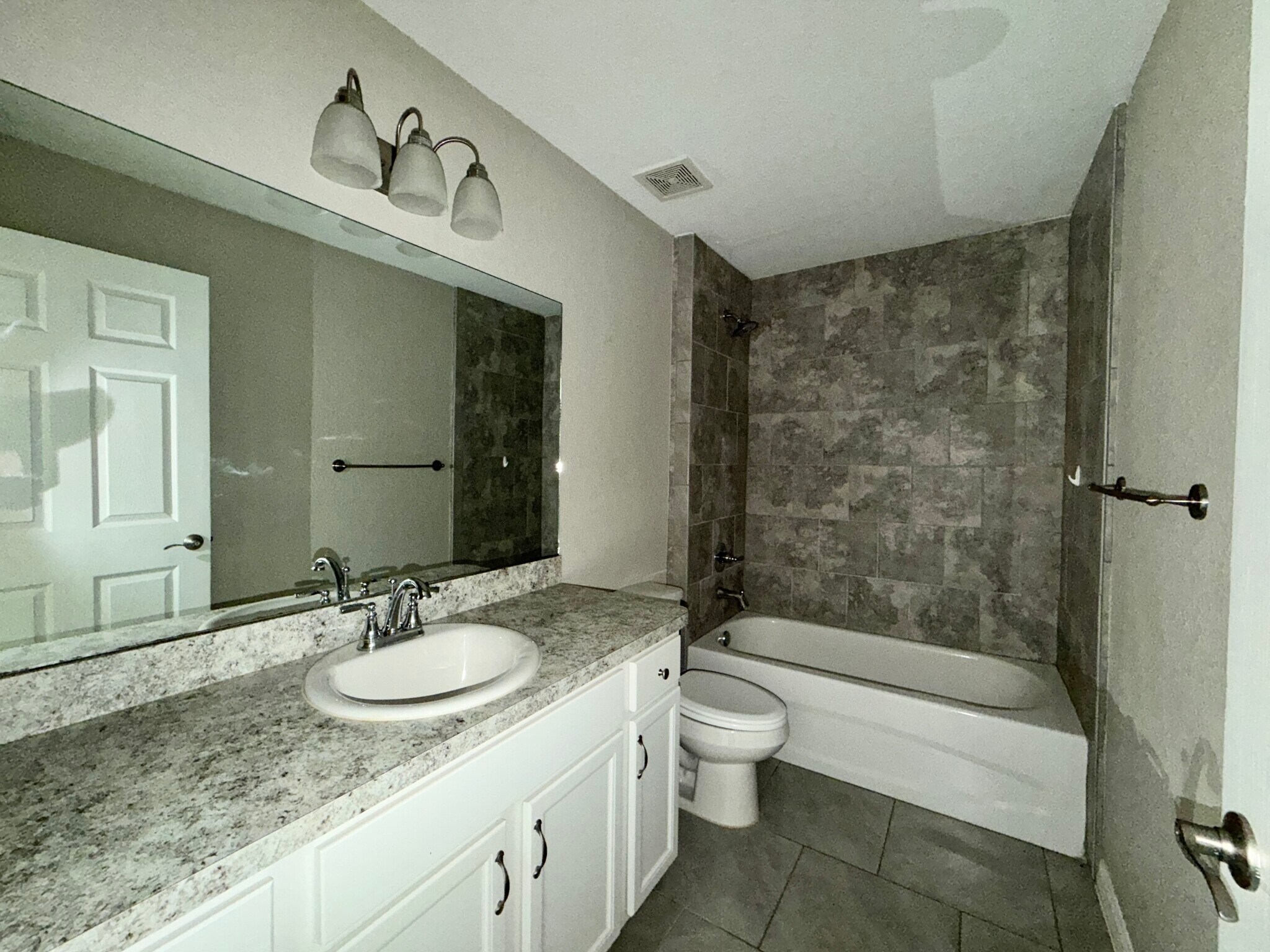 Building Photo - 853 Marion Oaks Mnr