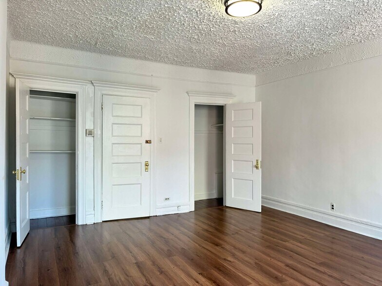 Building Photo - 556 W 161st St