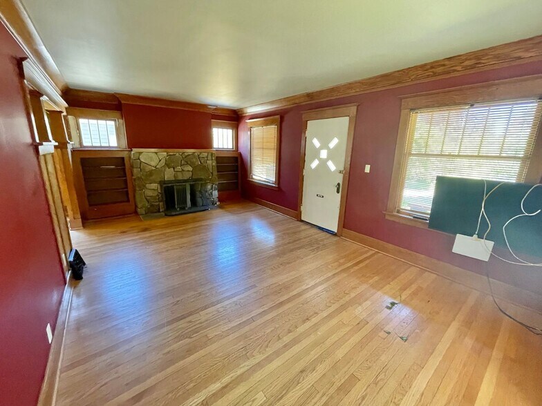 Building Photo - 2319 N 55th St