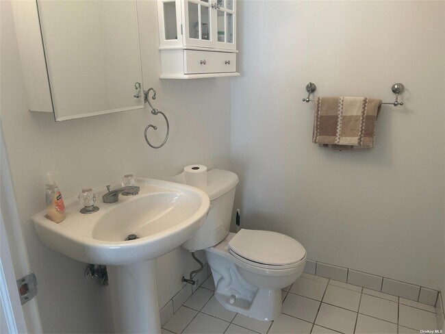 Building Photo - 919 Altessa Blvd