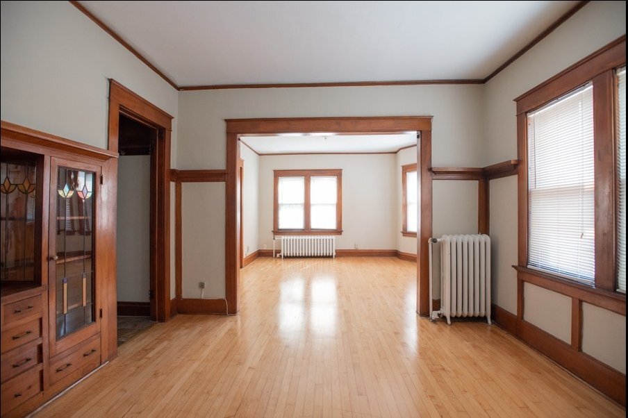 Building Photo - 1704 E Locust St