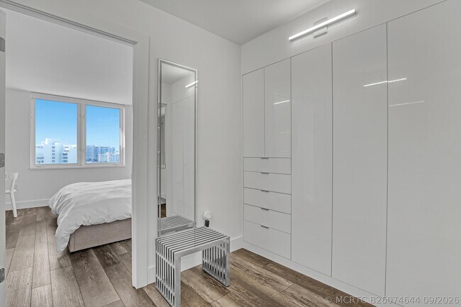 Building Photo - 3301 S Ocean Blvd