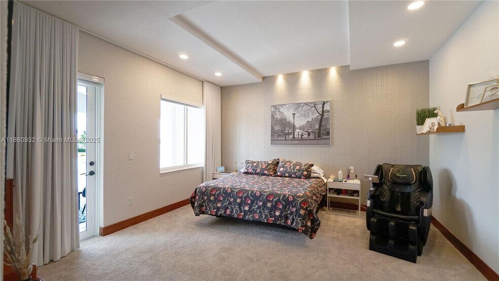 Building Photo - 7031 NW 113th Ct