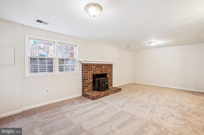 Building Photo - 8258 Cedar Landing Ct