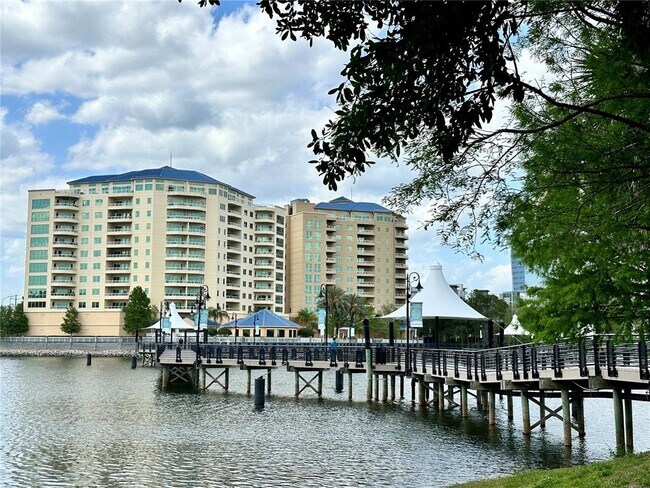 Building Photo - 121 Oyster Bay Cir