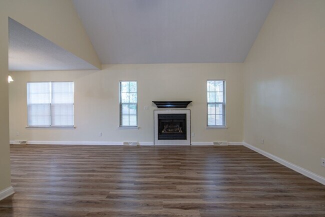 Building Photo - 426 Ridgecrest Rd