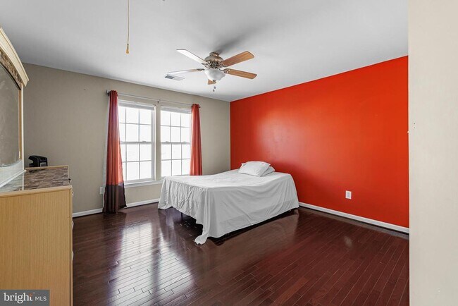 Building Photo - 206 Markham Ct