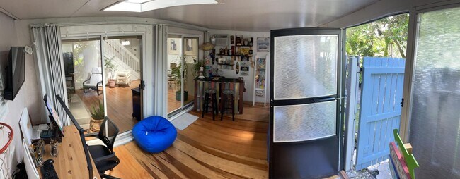 Building Photo - 1592 Springside Dr