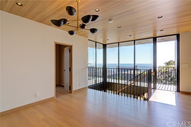 Building Photo - 1612 Ocean Dr