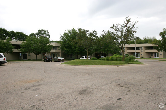 Building Photo - Collier Garden Apartments