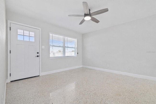 Building Photo - 540 32nd St S