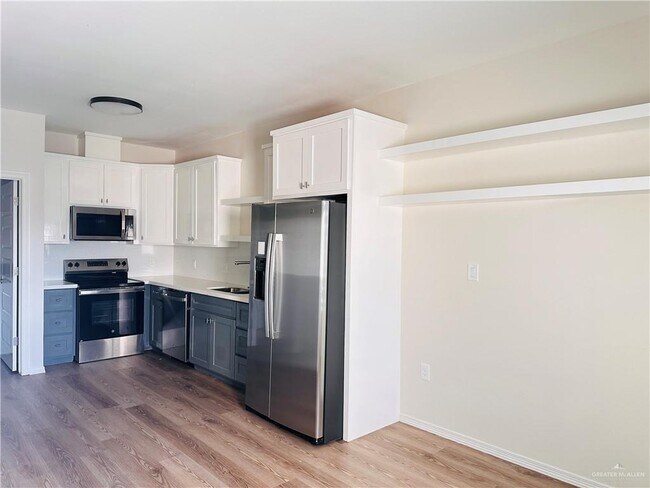 Building Photo - 25 S Kerala Ave