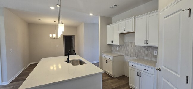 Building Photo - 5113 Pace Pk Cir