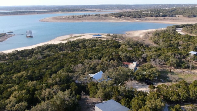 Building Photo - 316 Jacobs Creek Park Rd