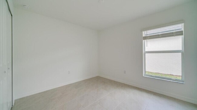 Building Photo - 4019 San Clemente Ct