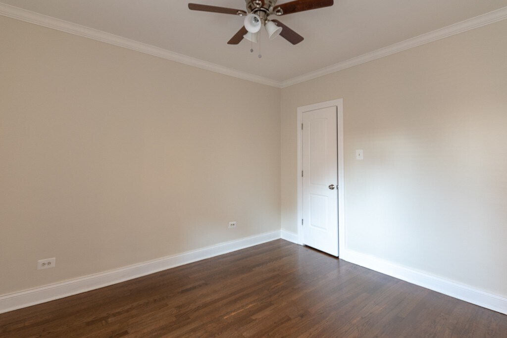 Building Photo - 3826 N Greenview Ave