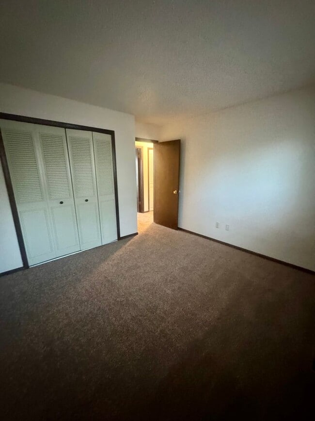 Building Photo - Vista Grande Terrace/4 Bedroom Home