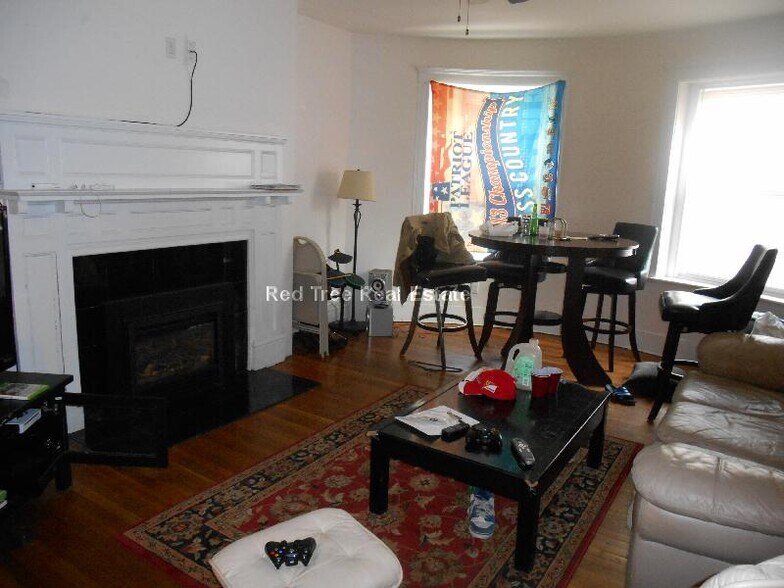 Building Photo - 21 Saint Lukes Rd