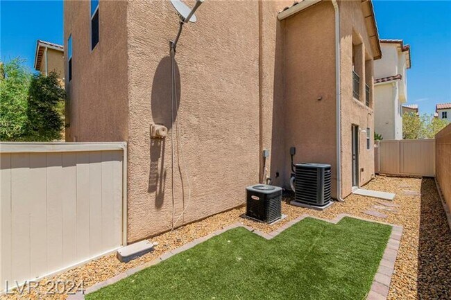 Building Photo - Completely Upgraded 3BD/2.5BA Home in Centennial Hills | Available 8/1