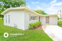 Building Photo - 6114 Oakcrest Cir