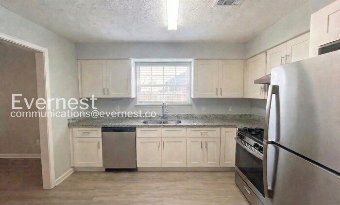 Building Photo - 1085 Samuel Dr