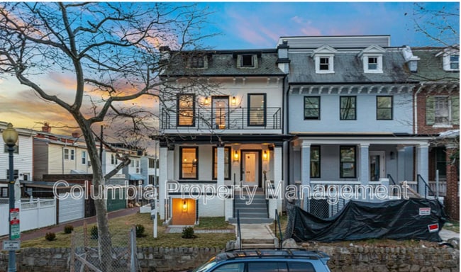 Primary Photo - 616 Quebec Pl NW
