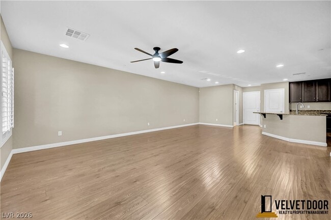 Building Photo - 3013 Camino Sereno Ave