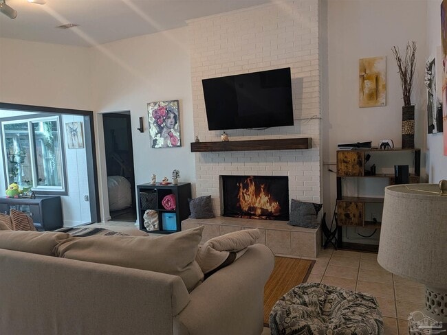 Building Photo - 5275 Powrie Dr