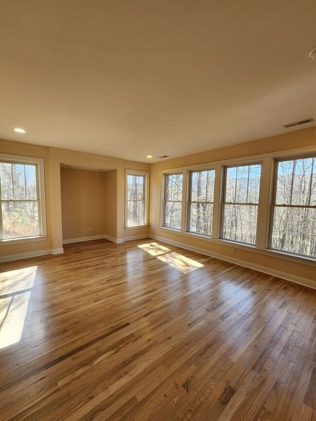 Building Photo - Black Mountain Rental-Mountain Views