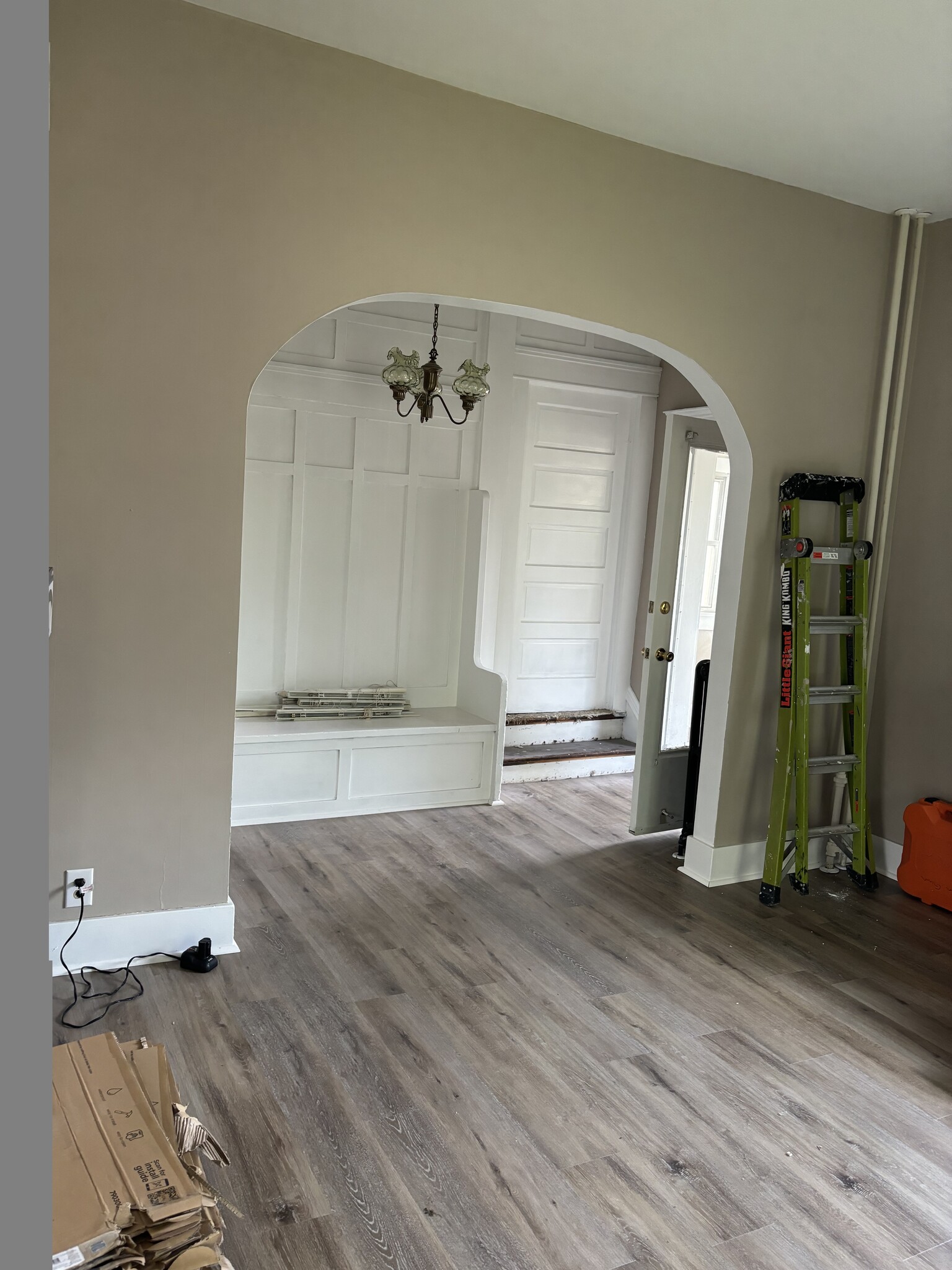 Building Photo - 2107 Edith St