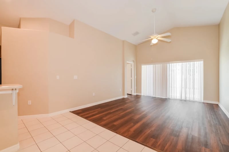 Building Photo - 120 Vine Dr