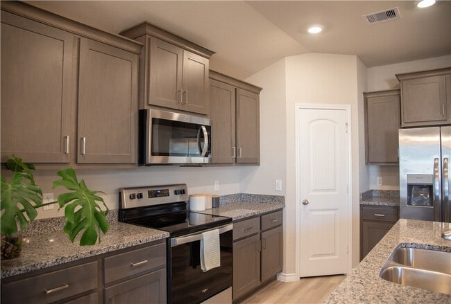 Building Photo - 2145 Chief St