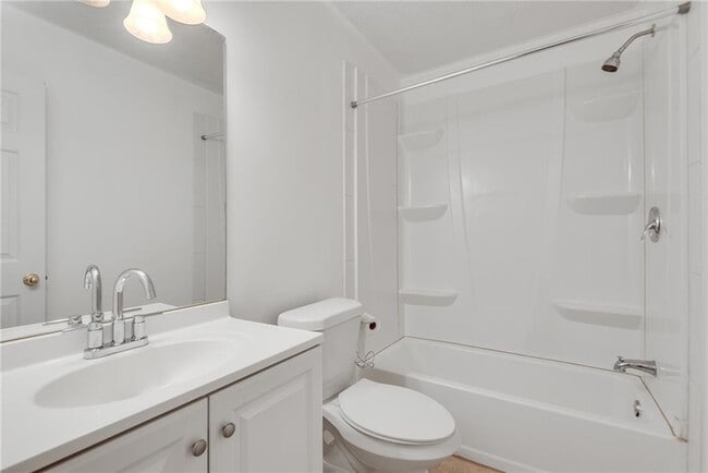 Building Photo - 3174 Benthollow Ln