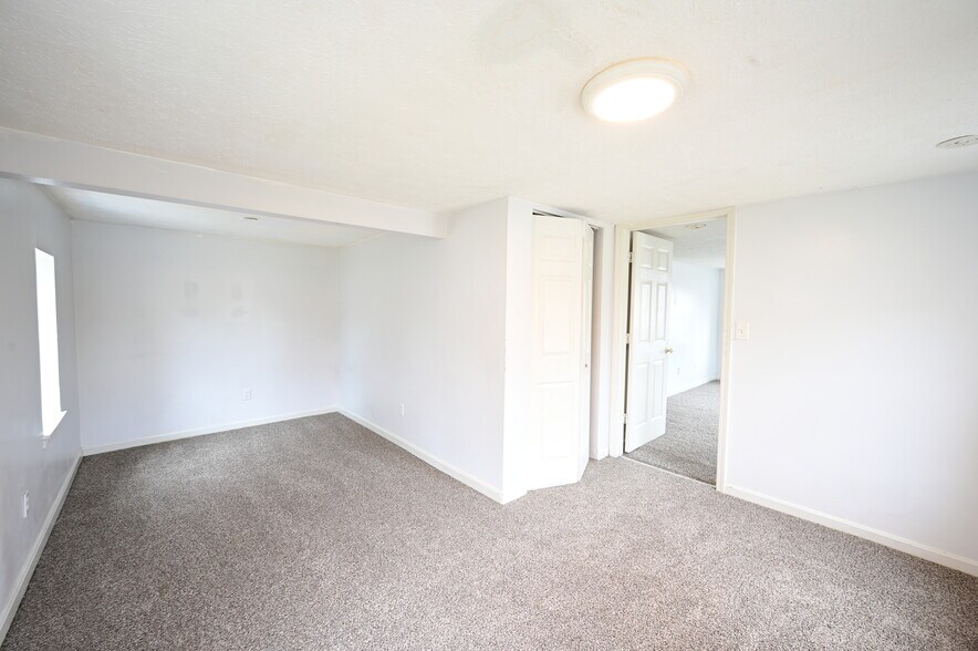 Building Photo - 1901 Neville Dr