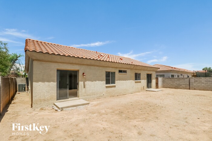 Building Photo - 8429 W Avalon Dr