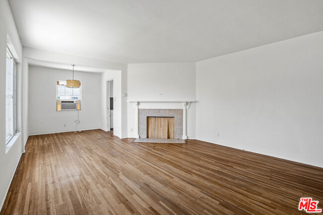 Primary Photo - 3823 Berryman Ave