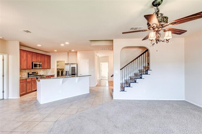 Building Photo - 1604 Greenside Dr