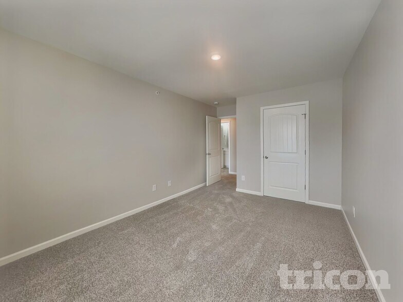 Building Photo - 9216 War Eagles Way